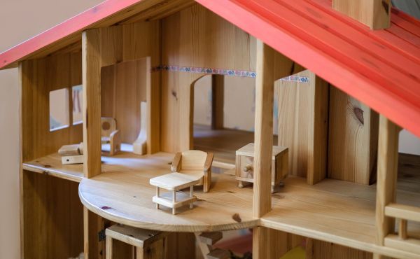 Doll House Assembly in Freehold